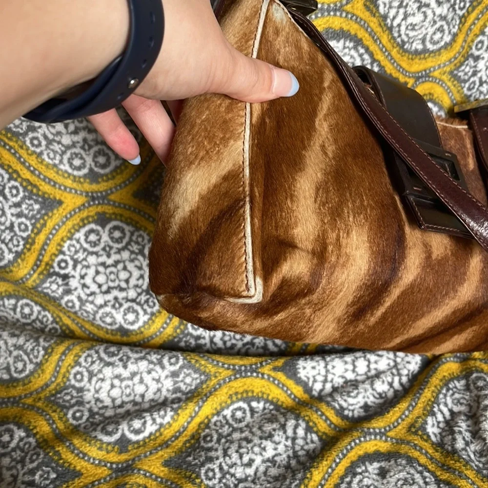 Vintage Fendi Poneyhair bag - Picture 4 of 14